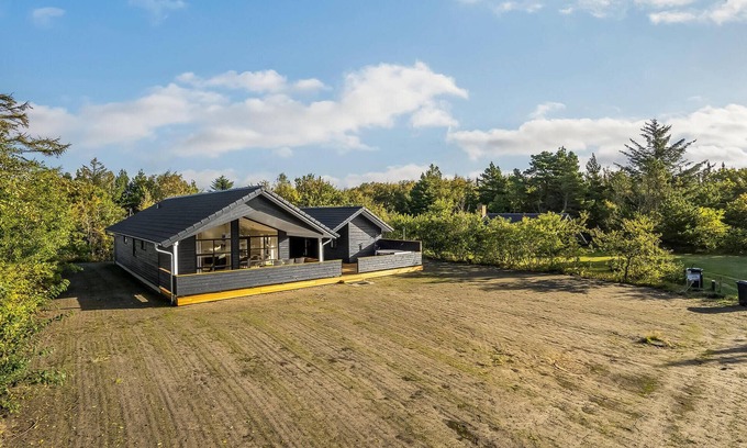 Sønder Nissum House | Nice home in Ulfborg with kitchen