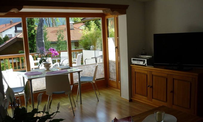 Mittenwald House | Nice, lovingly completely renovated apartment right below the Karwendel.