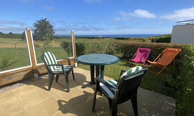 Saint-Cast-le-Guildo Apartment | Nice sea view for this quiet apartment 10 minutes walk from the beach.