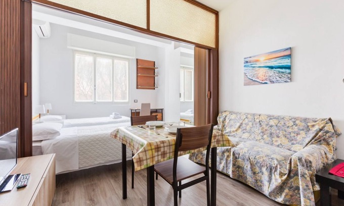Calvairate Apartment | Nice studio apartment complete with all the main comforts