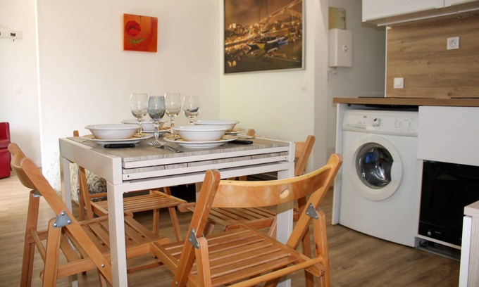 Les Lecques Apartment | Nice studio with terrace near the beach
