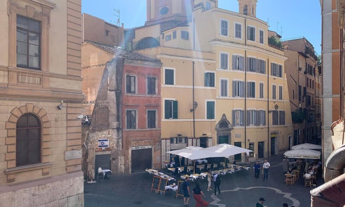 Rione XI Sant'Angelo Apartment | Nice vacation apartment in the middle of the eternal city of Rome.