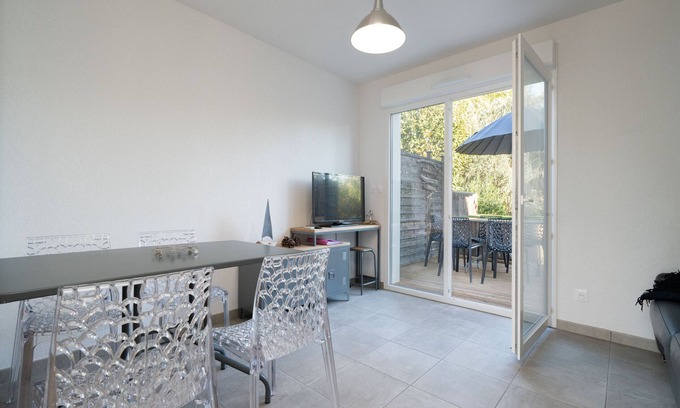 Serignan Villa | Nice Villa with garden for 4 pers near the beach