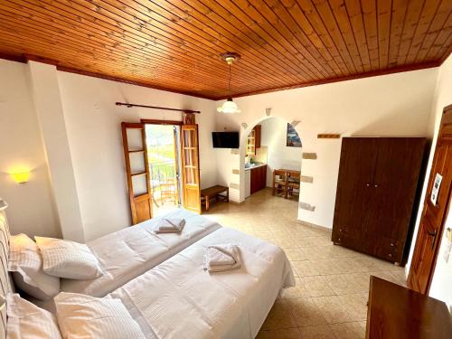 Skala Apartment | Nicolas Studios