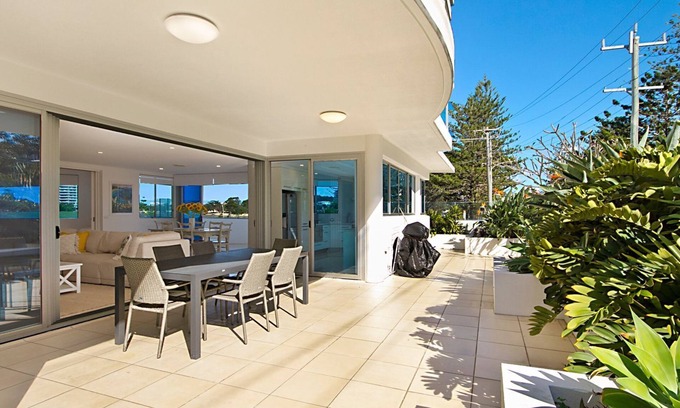 Tweed Heads Apartment | Nielsen on the Park Unit 1a - 2 Bedroom unit on the ground floor with large patio area and Wi-Fi Inc