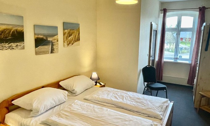 Suderstapel Hotel | Niemeyers Landgasthof und Pension