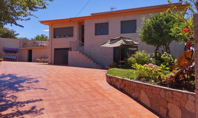 Nigran Villa | nigran house with pool and barbecue