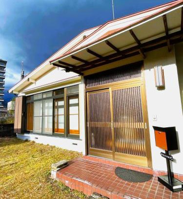 Nikko Apartment | Nikko Station-Side Towa STAY 日光駅まで3分一軒家丸貸し民泊の宿
