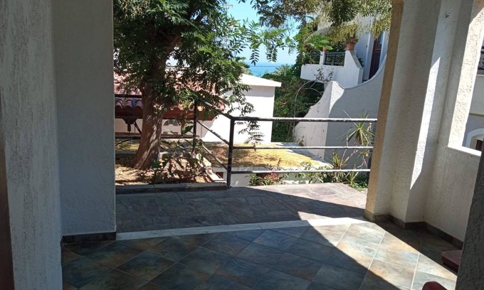 Gialiskari Apartment | Nikos Studio 2 - Studio Apartment, Sleeps 3
