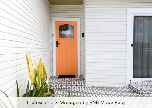 Orange House | Nile Cottage Cosy & Convenient, Close to CBD