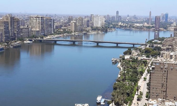 Al Manial Apartment | Nile Pyramids View