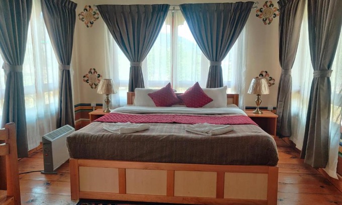 Paro Hotel | Nirvana Lodge