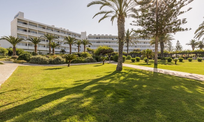 Ayia Napa Hotel | Nissi Beach Resort