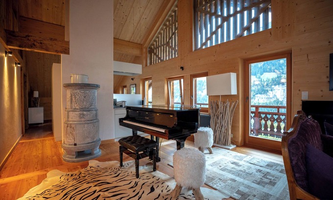 Champery Apartment | nMagnificent penthouse for rent 190m² with 9 beds, tree-lined terrace of 25M2