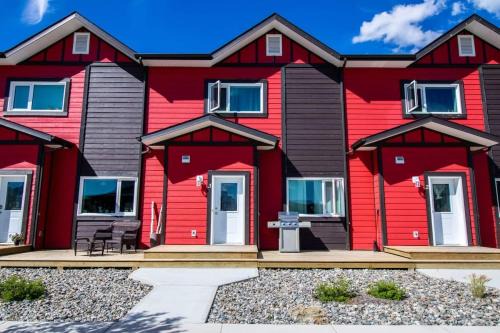Whitehorse House | NN - Eddy #1 - Whistlebend 3-bed 2 5-bath
