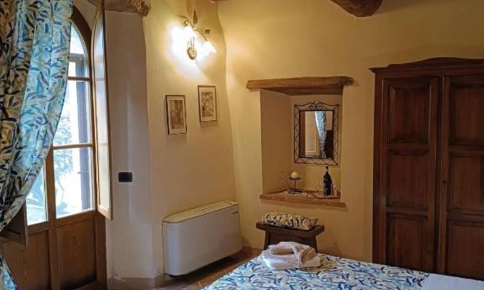 Radicondoli Other | No.1-Double room with garden view