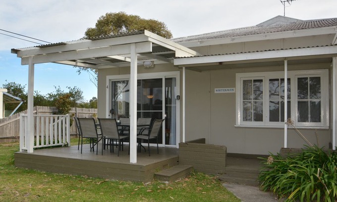 Sussex Inlet Cottage | No.4 Calm Waters Waterfront Cottages @ Sussex Inlet