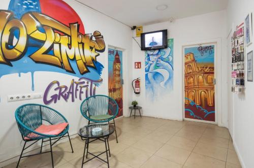 El Clot Hostel | No Limit Hostel Graffiti