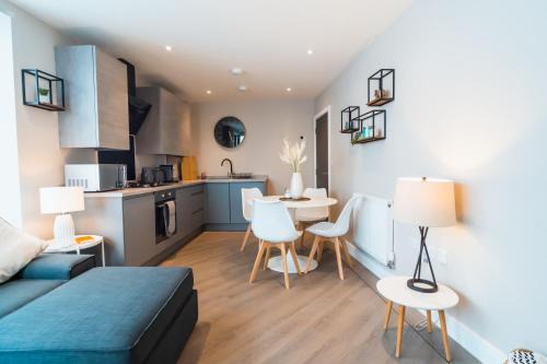 Poole Apartment | No Seven Harbour Side