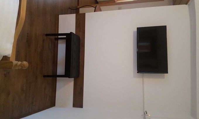 Ringsheim Apartment | Non-smoking double room Kat B with shower / WC - main building - Gasthaus zum Hirschen