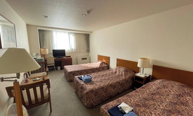 Rishirifuji-cho Hotel | Nonsmoking Westernstyle triple room in the main building 2 meals included plan/Rishirigun Hokkaidō