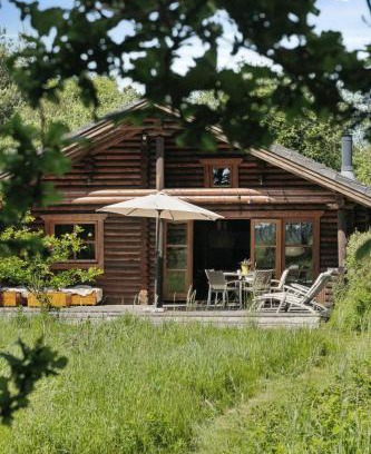 Øster Melholt House | Nordic Log Cabin With Views Over The Fields