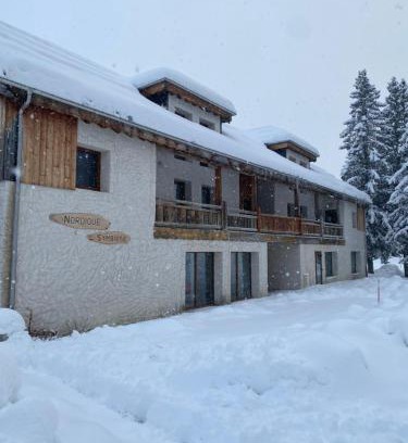 Chapelle-des-Bois Apartment | Nordique Symbiose