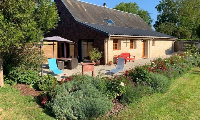 Saint-Germain-du-Pert Cottage | Normandy Nature Hideaway