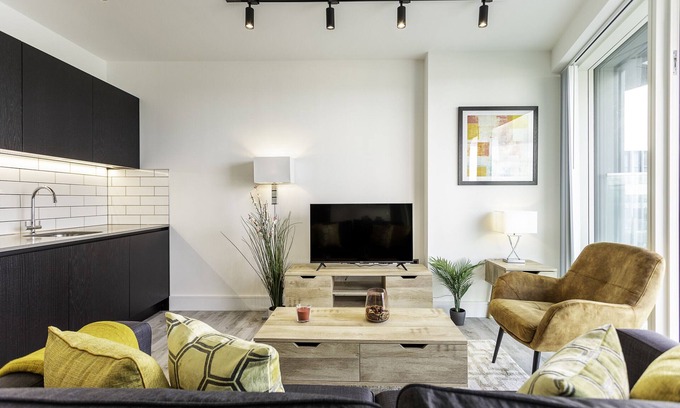 East Acton Apartment | North Acton VI - 1Bed + Sofa Bed + Balcony