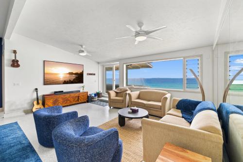 Waialua House | North Shore Beach House, 4BD, AC, Parking, WIFI, King Beds