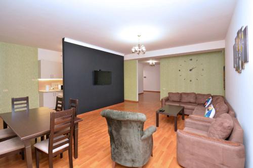 Kentron Apartment | Northern Avenue 5, 2 bedrooms Comfy Apartment HH533