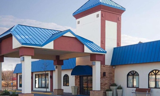Eagan Hotel | Norwood Inn & Suites Eagan St Paul & Mall of America