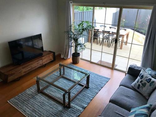 Norwood House | Norwood Saltbush Retreat With Wifi