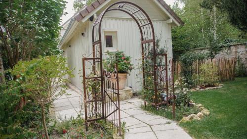 L'Isle-Adam Bed & Breakfast | Nouveau au coeur de l'Isle Adam - Le Clos de l'Isle