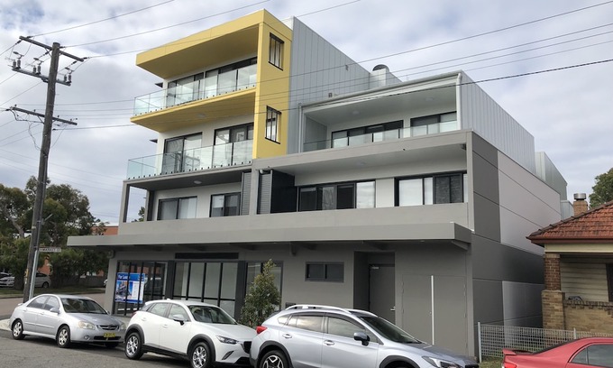 Broadmeadow Hotel | Nouveau On Young