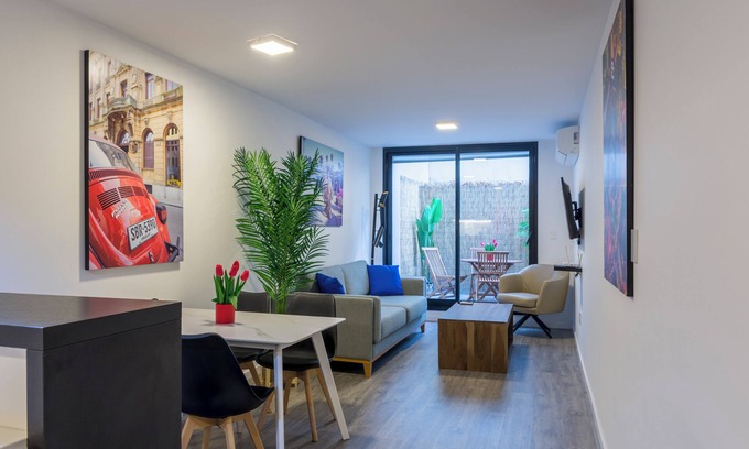 Buceo Apartment | Nuevo Pocitos Apartmento Lujo w/King Beds, 3 Smart TVs, W/D, WiFi, Rooftop Pool.