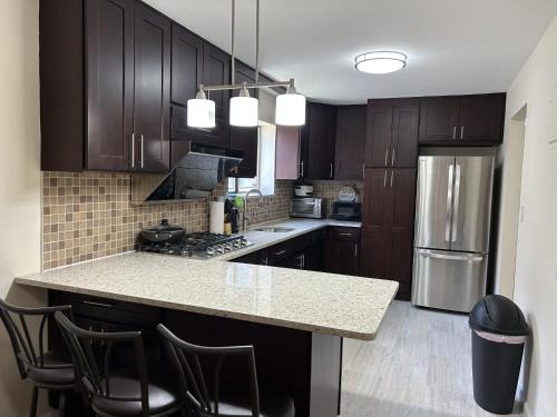 Queens Apartment | NYC Bayside LIRR Cozy Suite