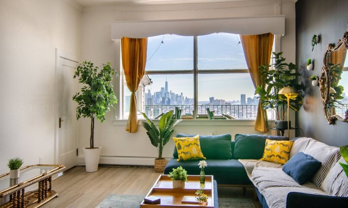 Weehawken Apartment | NYC Views Amazing Mansion apt 4 br 6 beds