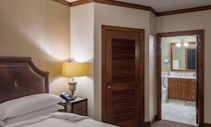 Aspen Resort | NYE #1 Unit at the Ritz Carlton, Top Floor 3 Br, Ski In Ski Out , Mountain View