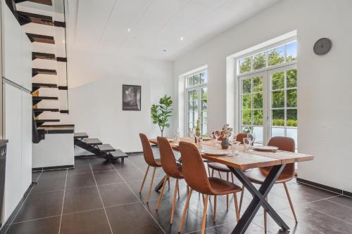 Aarhus Municipality Apartment | Nyrenoveret 3BR nær Aarhus m Gratis Parkering