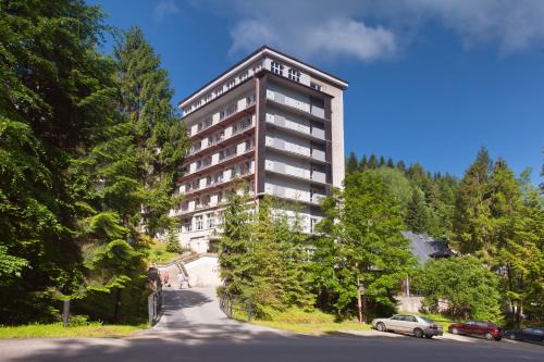 Krynica-Zdroj Resort | Ośrodek Sanatoryjno-Wczasowy Hajduczek