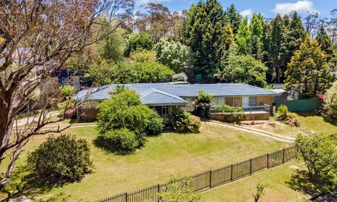 Katoomba House | Oak and Cedar @ Katoomba