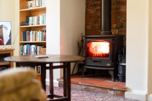 Machynlleth Apartment | Oak House in Mid Wales with Log Burner By Seren Short Stays