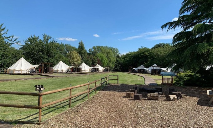 Eye Other | Oak Lodge Retreat - Glamping A
