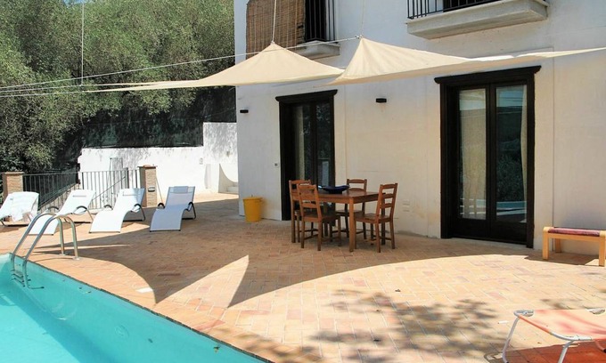 Itri House | Oasis 110.1