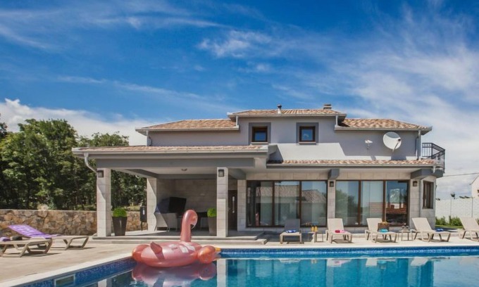 Prolozac House | Oasis of peace by Interhome