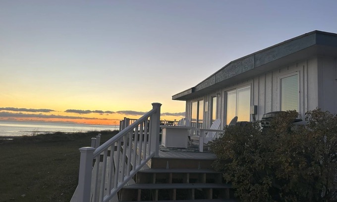 Homer Cottage | Ocean and Mountain View Beach House with Hot tub and Fire Pit