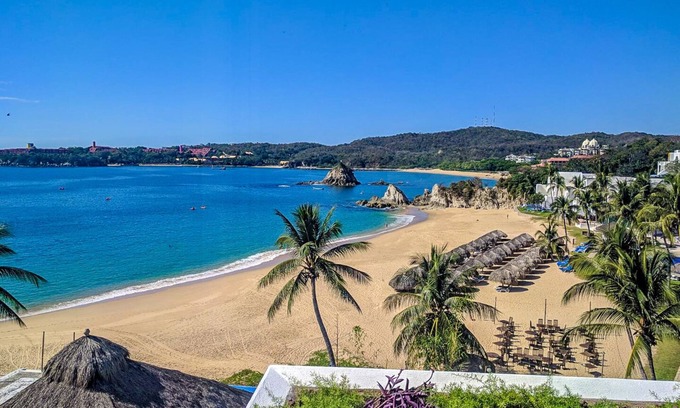 Santa Maria Huatulco Condo | Ocean/Beachfront Residence w/Pool & Resort Access