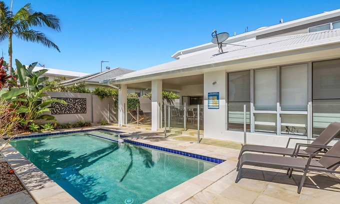 Kingscliff House | OCEAN BLUE ON SALT BEACH