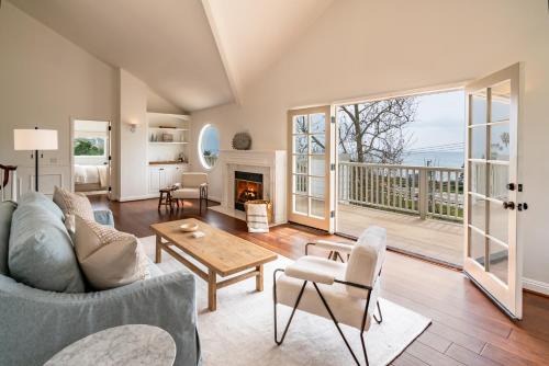 Summerland Villa | Ocean Breeze Abode by Paradise Retreats